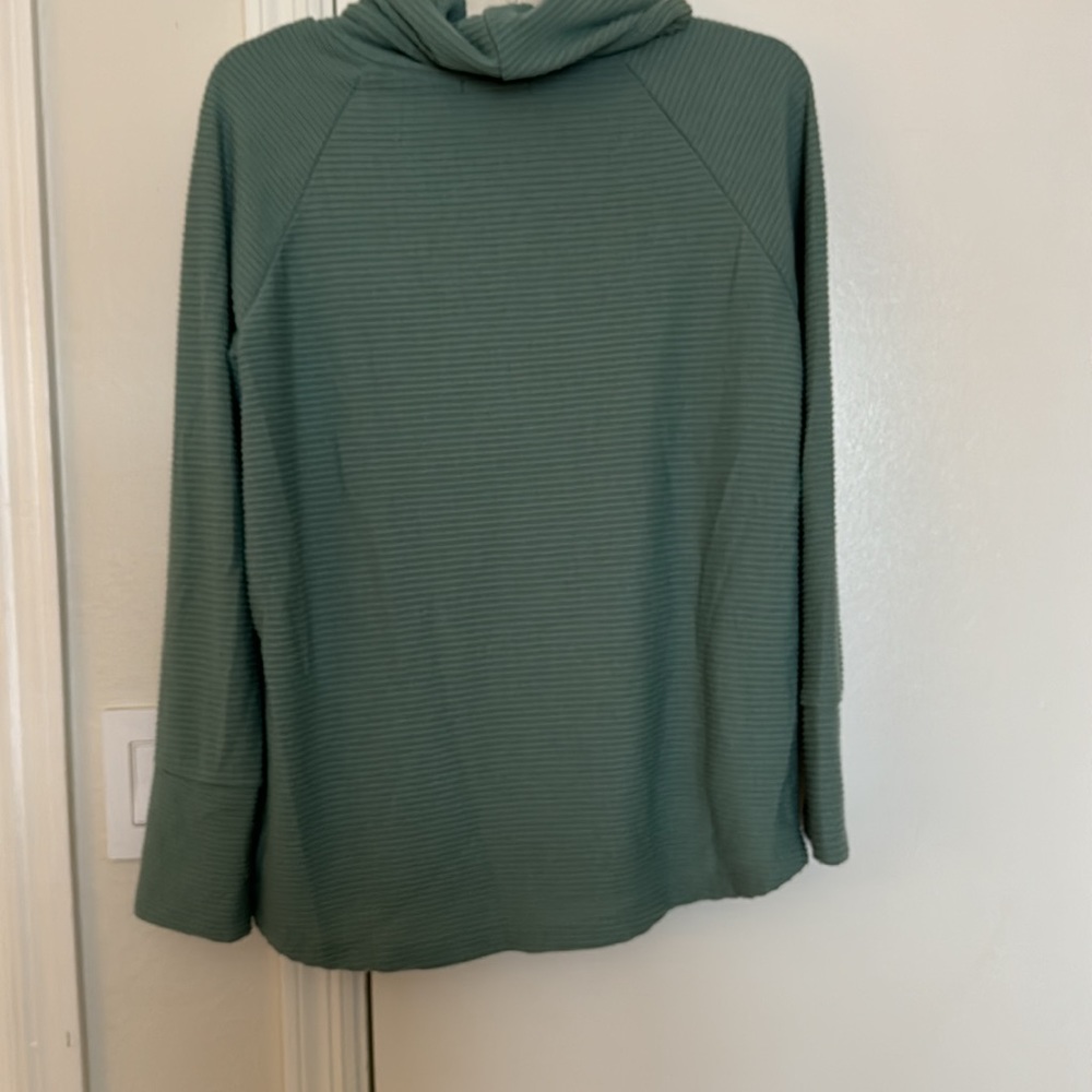 Pink Clover Ribbed Pullover - Picture 5 of 6